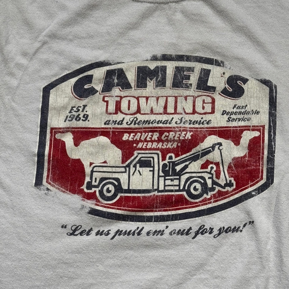 🔥Camel’s Towing Funny Graphic Tee - Picture 3 of 3
